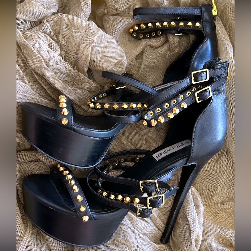 Steve Madden Heels size 8